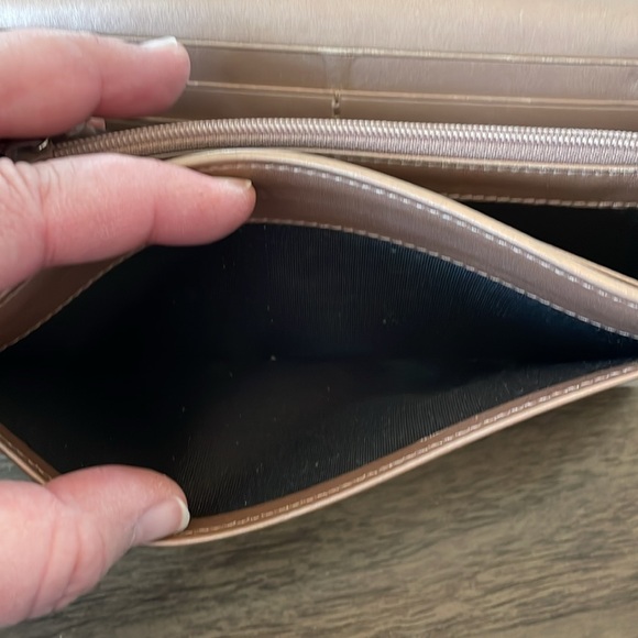 Gucci Canvas GG Continental Wallet - Picture 13 of 16